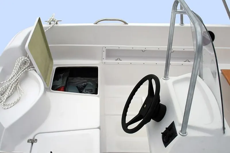 Пластиковая лодка ВИЗА Легант-400 Консоль, фото: 5