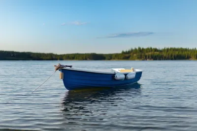 Пластиковая лодка ВИЗА Комби-395 обложка