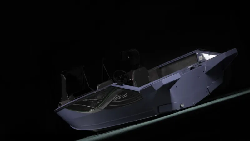 Windboat 4.6 DC EvoFish, фото: 2