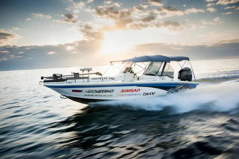 Каютный катер BOSSFORR 700 RAPTOR, фото: 2