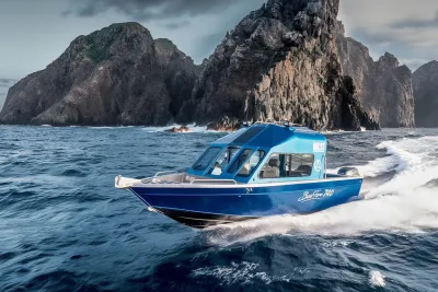 Катер BOSSFORR 740 WEST cabine обложка