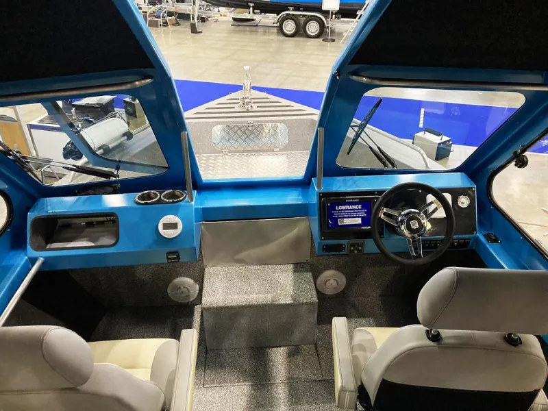 BOSSFORR 740 WEST cabine, фото: 51