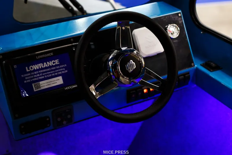 BOSSFORR 740 WEST cabine, фото: 59