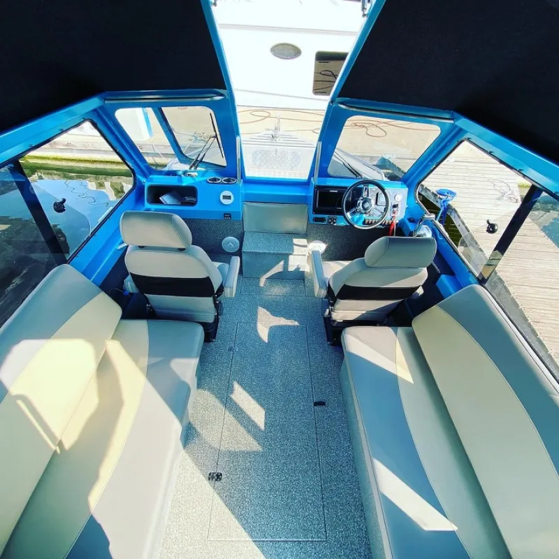 BOSSFORR 740 WEST cabine, фото: 2