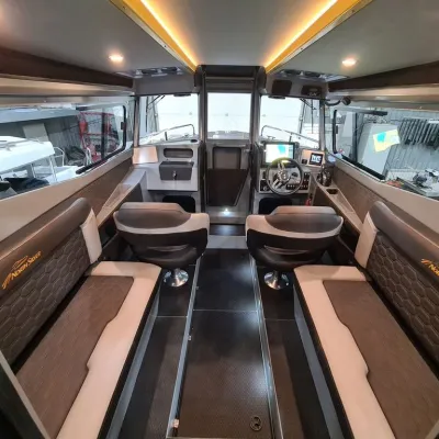 Каютный катер NorthSilver 766 L обложка