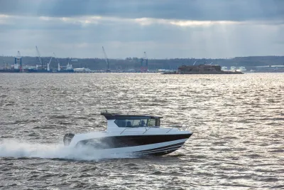 Лодка NorthSilver Star Cabin 780