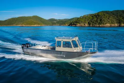 Катер RM 900 W обложка