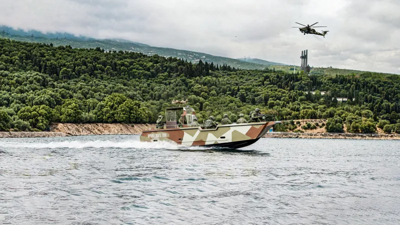 Алюминиевая лодка Apparel 750 Cabin, фото: 1