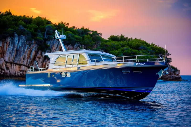 Катер Resident, фото: 3