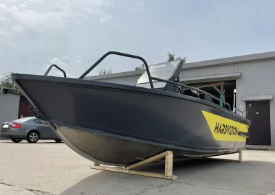 Каютный катер HV 450 DC обложка