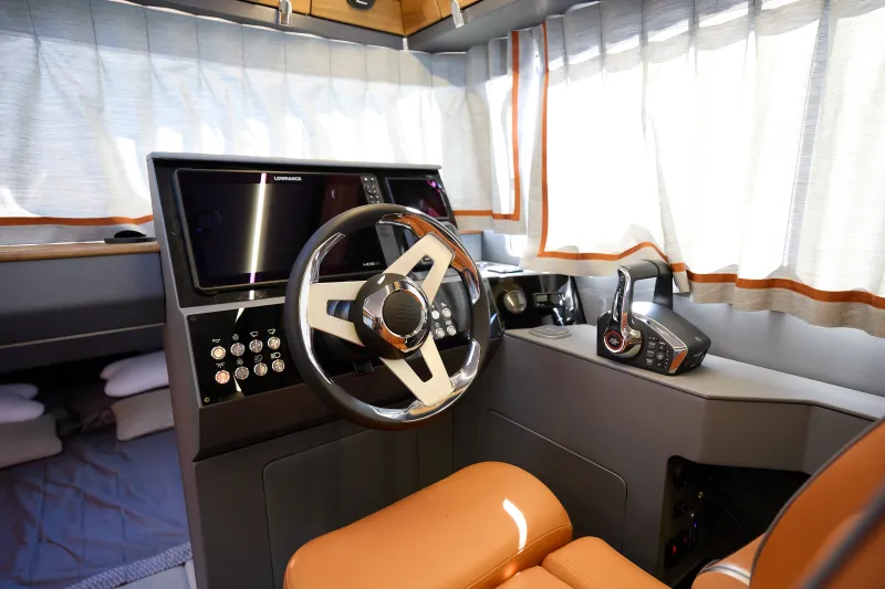 SWIFT CHASER 900, фото: 5