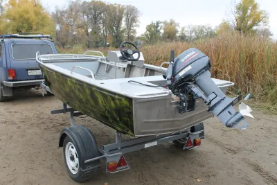 Каютный катер Плотва 3.9 обложка