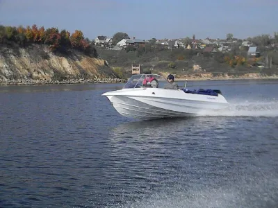 Каютный катер СИБИРЬ-460 обложка