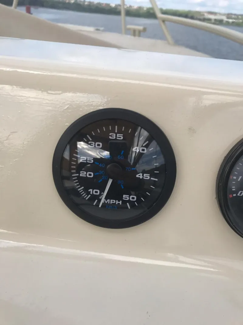 Моторная лодка Игуана 6.7, фото: 2