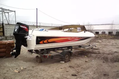 Каютный катер Буря-5S обложка