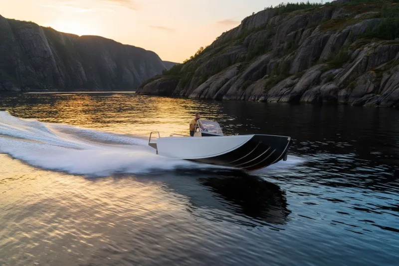 Моторная лодка ORP 6700, фото: 2