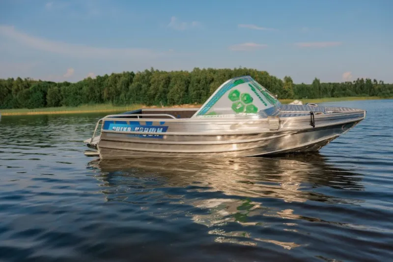 Каютный катер Вятка - Профи 43, фото: 2