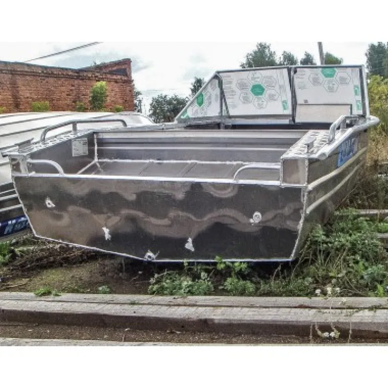 Алюминиевая лодка Вятка-Профи 39 с закрытой палубой, фото: 6