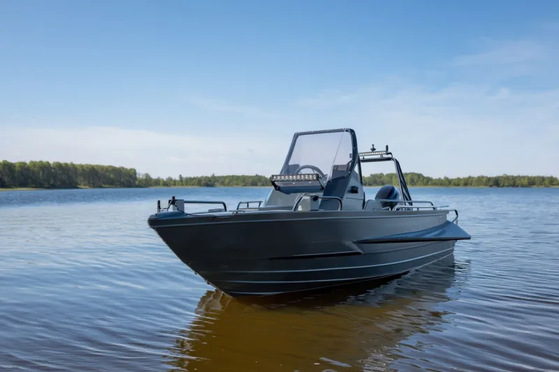 Каютный катер BRO S 4.2 консольная, фото: 2