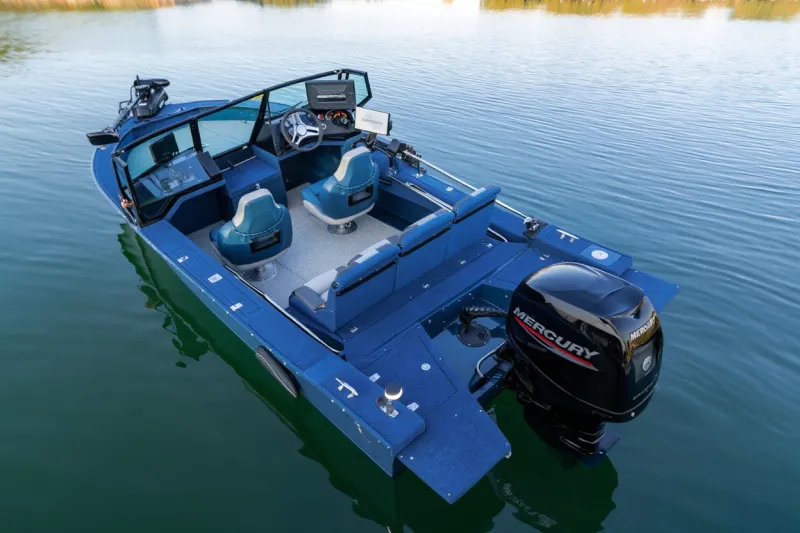 Каютный катер BRO M 4.7 классик, фото: 2