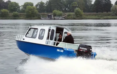 Лодка ЯК-58 Cabin