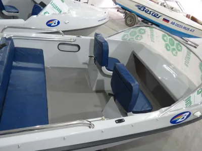 Каютный катер BESTER - 400A обложка