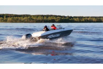 Лодка Bester-530A