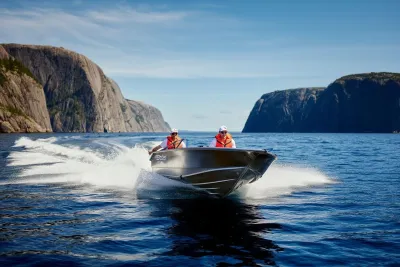 Лодка Моторная лодка BESTER-390