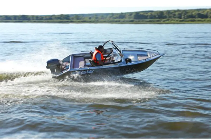 Катер Bester-390DC, фото: 2