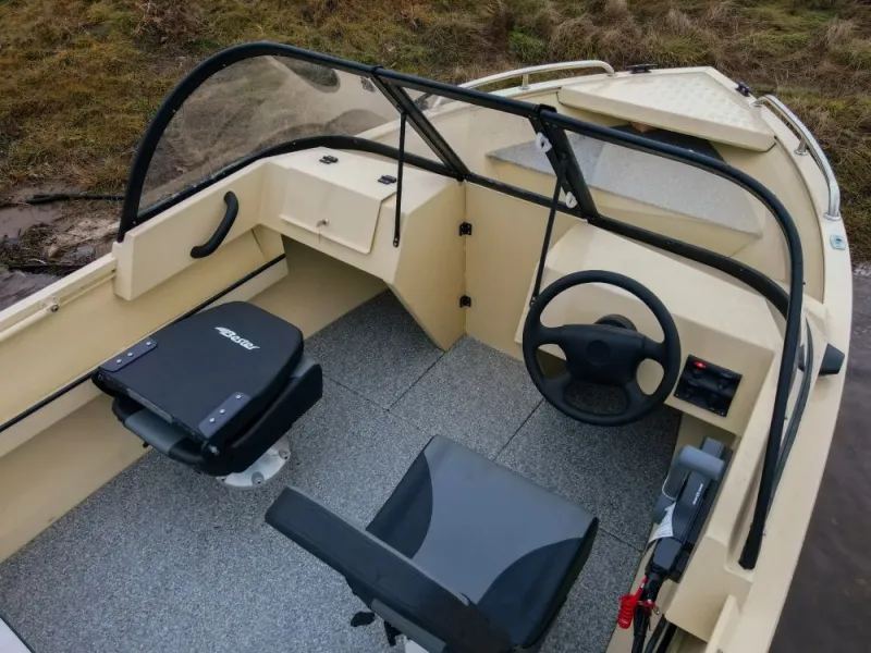 Катер Bester-390DC, фото: 98