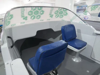 Каютный катер Bester-480 обложка