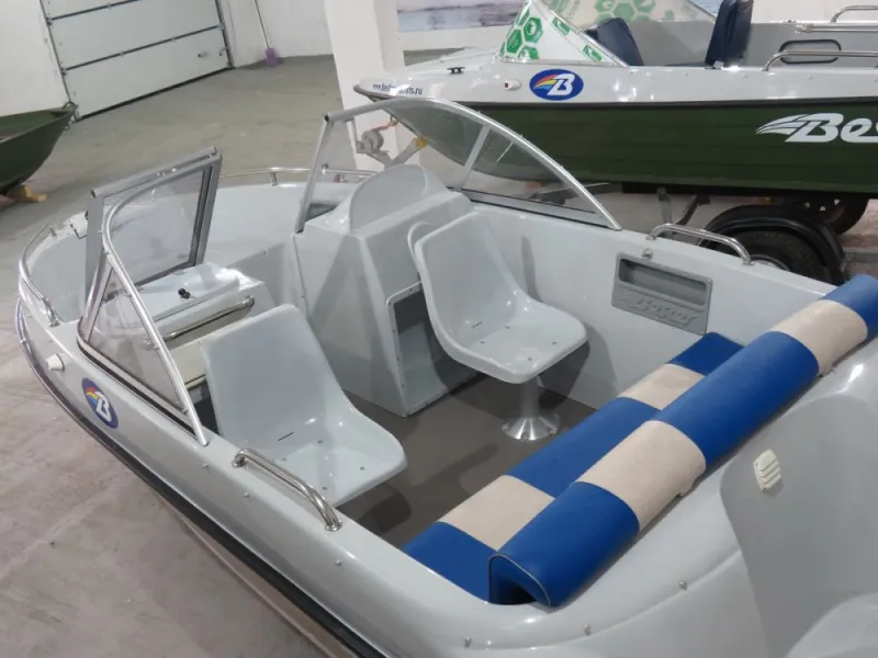 Моторная лодка BESTER - 485, фото: 4