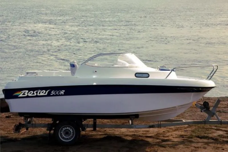 Пластиковая лодка Каютный катер BESTER - 500R, фото: 11