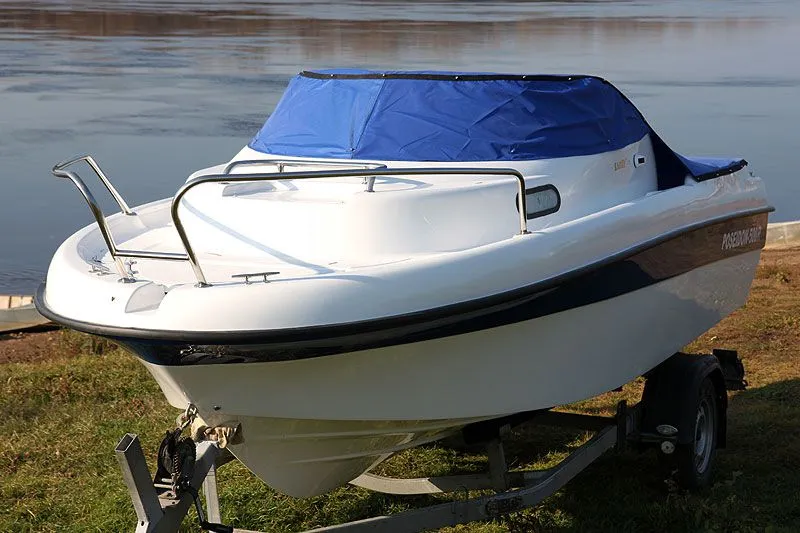 Пластиковая лодка Каютный катер BESTER - 500R, фото: 2