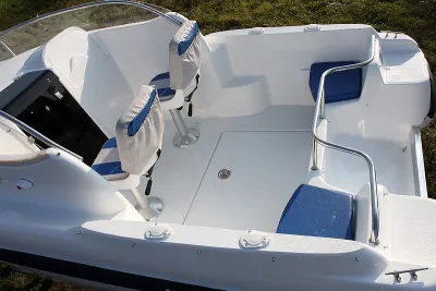 Каютный катер Каютный катер BESTER - 500R обложка