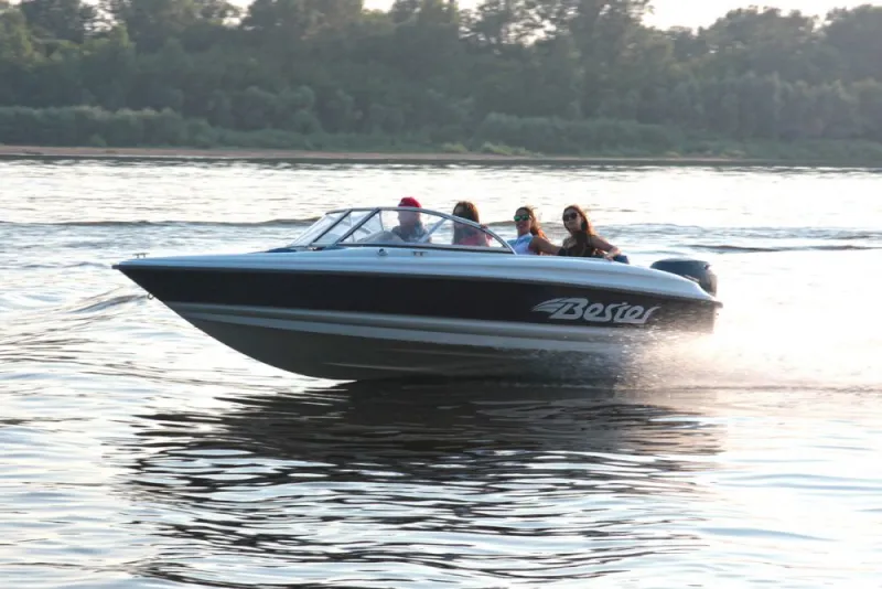 Моторная лодка BESTER - 530, фото: 125