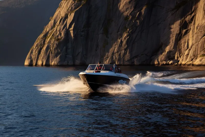 Моторная лодка BESTER - 530, фото: 13