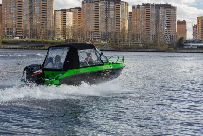 Каютный катер YAVA L Fish обложка