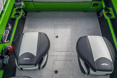 Каютный катер YAVA XL Fish обложка