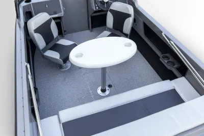 Каютный катер YAVA XL BowRider обложка