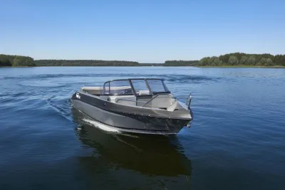Катер YAVA XL BowRider обложка