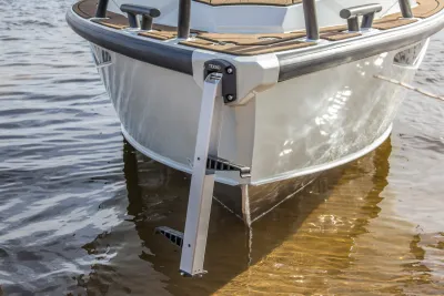 Лодка VOYAGER 600 Cabin 3