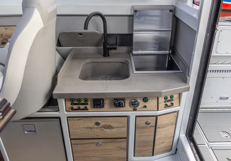 Катер Discovery 650, фото: 18