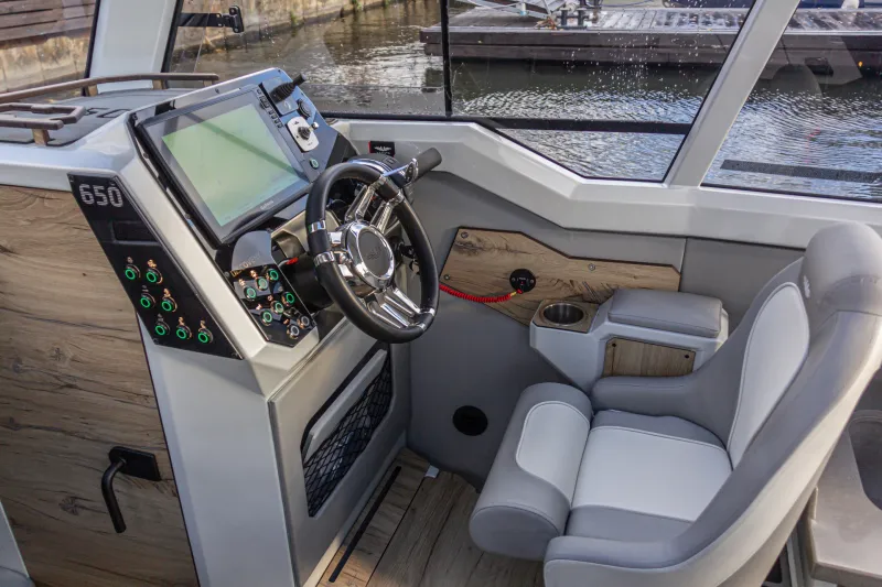 Катер Discovery 650, фото: 16