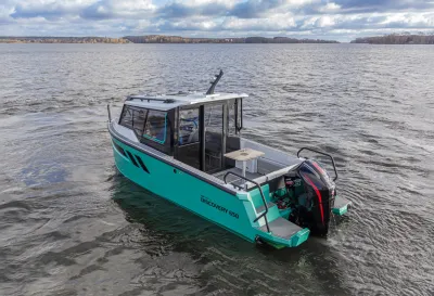 Лодка Discovery 650
