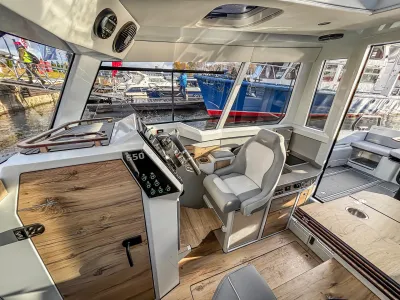 Лодка Discovery 650