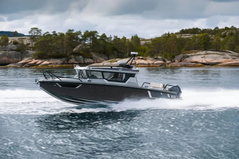 Катер VOYAGER 850 Cabin, фото: 7