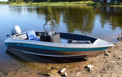 Лодка Wellboat-43-2