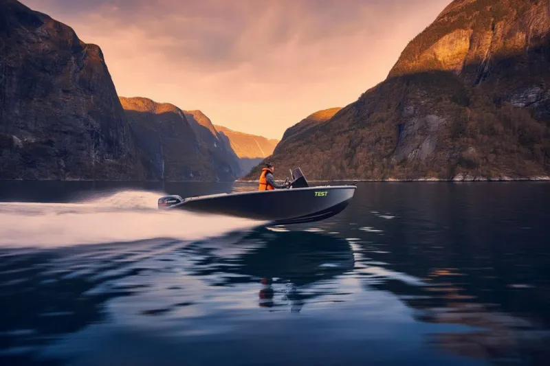 Каютный катер АНРИВЕР - 5М, фото: 2