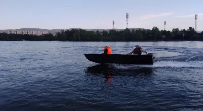 Лодка Анривер-390